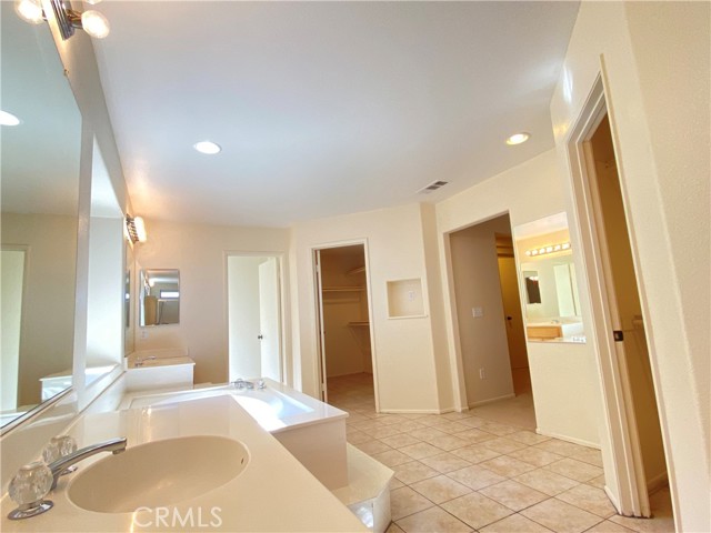 Detail Gallery Image 23 of 41 For 27730 Corte Del Sol, Moreno Valley,  CA 92555 - 7 Beds | 4/1 Baths