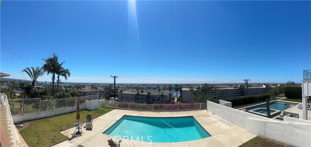 Detail Gallery Image 2 of 14 For 1221 Kings Road, Newport Beach,  CA 92663 - 3 Beds | 2 Baths