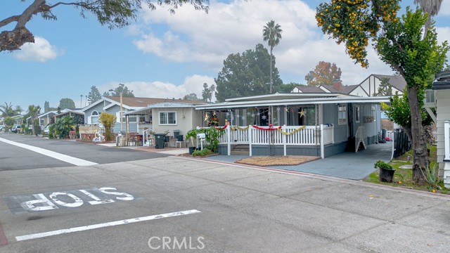 Detail Gallery Image 11 of 13 For 104 Balboa, Tustin,  CA 92780 - 2 Beds | 2 Baths