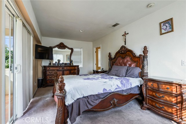 Detail Gallery Image 14 of 24 For 1801 W Cameron St, Long Beach,  CA 90810 - 4 Beds | 3 Baths