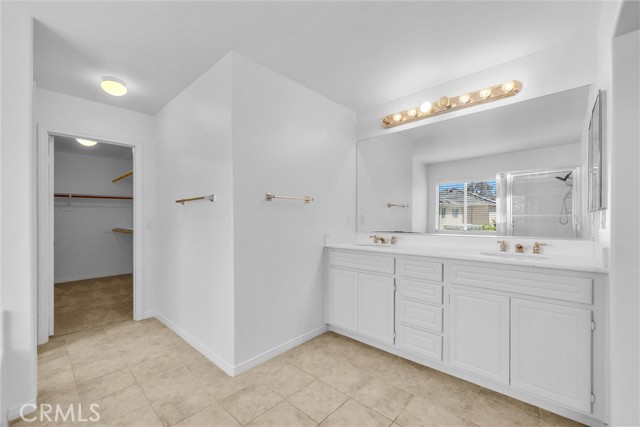 15 Birchwood, Irvine CA: https://media.crmls.org/medias/3f529426-8a38-4763-bd3d-ad3266e1f8d9.jpg