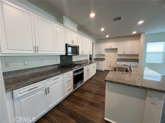 Detail Gallery Image 15 of 27 For 34650 Running Canyon Drive, Murrieta,  CA 92563 - 4 Beds | 2 Baths