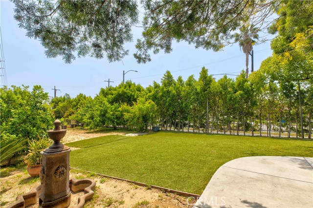 Detail Gallery Image 10 of 47 For 1901 W Pacific Ave, Burbank,  CA 91506 - 3 Beds | 3 Baths