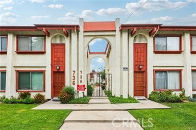 738 Chapel Ave S #15