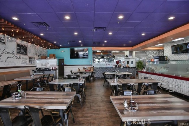 1425 Artesia Blvd, Gardena CA: https://media.crmls.org/medias/3f538ccd-94fa-494d-84f2-27d46ffa3dbf.jpg
