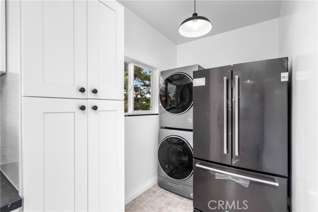 1229 S Longwood Avenue, Los Angeles CA: https://media.crmls.org/medias/3f540647-e7a6-4d6e-8e8c-49ffe970935d.jpg