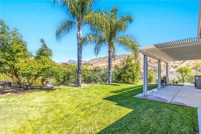 6858 Bacon Lane, Highland CA: https://media.crmls.org/medias/3f5469d0-08f7-4372-a762-f0a0eba66f1a.jpg