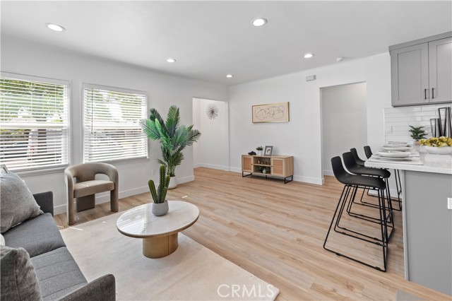 128 S Citrus Avenue, Fullerton CA: https://media.crmls.org/medias/3f54c375-57b7-4835-8694-6ca2cf815715.jpg