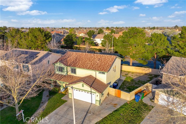 Detail Gallery Image 3 of 42 For 45620 Barham Ave, Lancaster,  CA 93534 - 5 Beds | 2/1 Baths