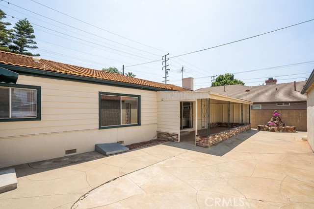 10525 Olive Street, Temple City CA: https://media.crmls.org/medias/3f55f206-7035-4182-ba5c-5b810947e068.jpg