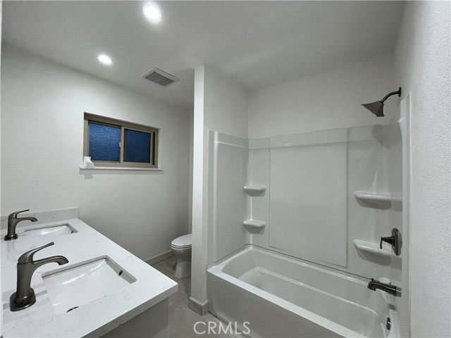 Detail Gallery Image 9 of 16 For 33215 Churchill St, Lake Elsinore,  CA 92530 - 3 Beds | 2/1 Baths