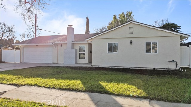 Detail Gallery Image 2 of 35 For 9641 Comanche, Chatsworth,  CA 91311 - 3 Beds | 2 Baths