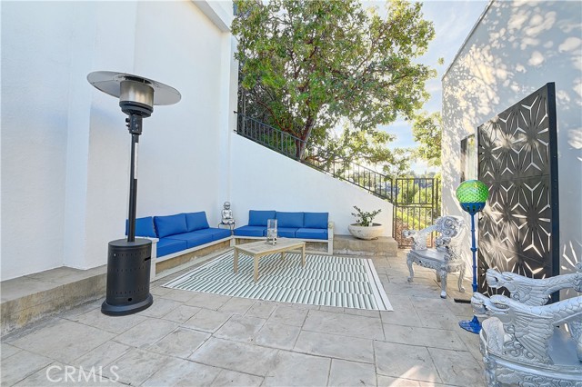 Detail Gallery Image 33 of 44 For 3952 Oakfield Dr, Sherman Oaks,  CA 91423 - 5 Beds | 4/1 Baths