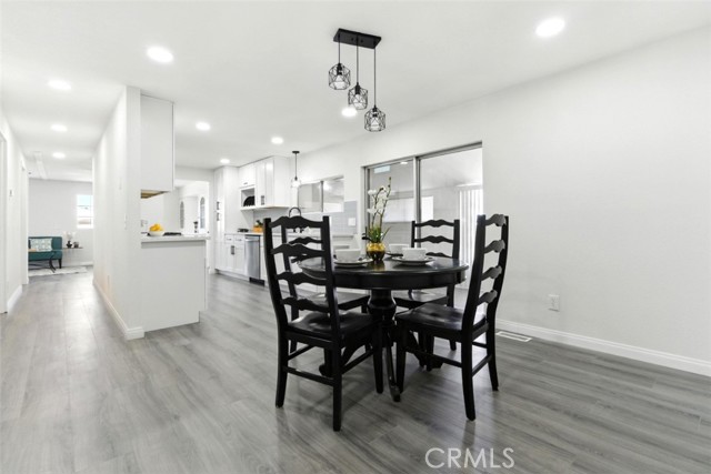 900 Santa Clara Circle, Hemet CA: https://media.crmls.org/medias/3f590af2-4e9a-4469-ad0b-a2b02fffc653.jpg