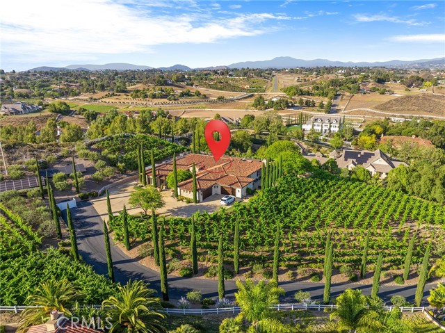 33260 Susan Grace Court, Temecula CA: https://media.crmls.org/medias/3f59c76a-7987-4e40-b4af-11d03cf81bf5.jpg