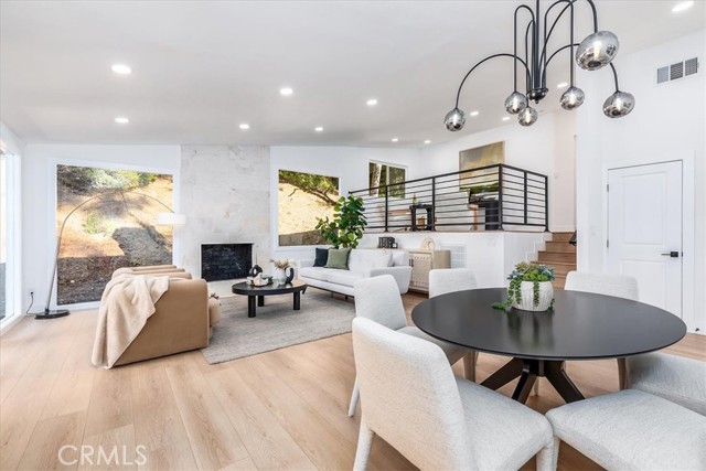 Detail Gallery Image 6 of 29 For 9921 Westwanda Dr, Beverly Hills,  CA 90210 - 2 Beds | 2 Baths