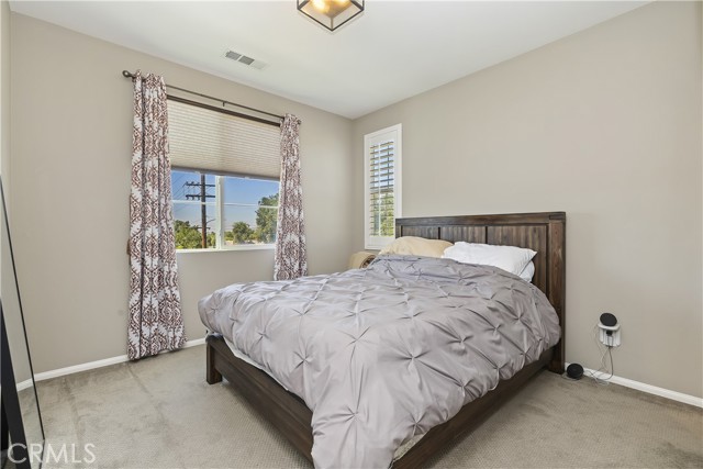 384 Ruby Red Lane, Upland CA: https://media.crmls.org/medias/3f5a1d16-e8aa-4a79-ba78-669a294df143.jpg