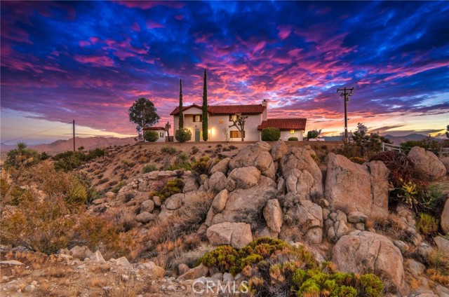 Detail Gallery Image 11 of 75 For 6107 Mandarin Rd, Yucca Valley,  CA 92284 - 3 Beds | 3/1 Baths