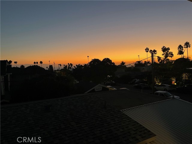 Front Image Thumbnail for CROC25273985