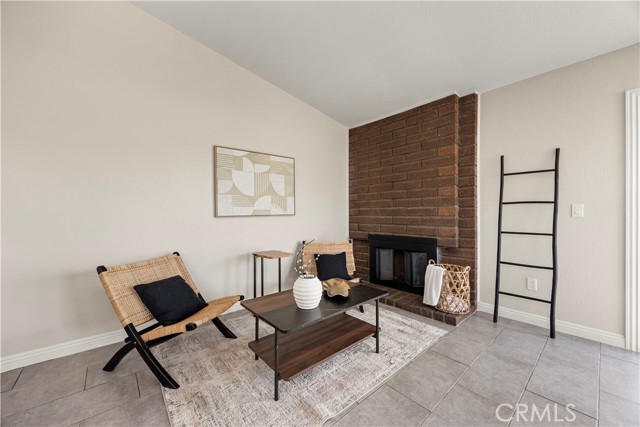 Detail Gallery Image 8 of 32 For 423 Montezuma St, Ontario,  CA 91762 - 3 Beds | 2 Baths