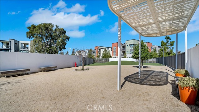 125 Allusion, Irvine CA: https://media.crmls.org/medias/3f5be5c5-7bd9-4b9e-b23f-8255ab319c63.jpg
