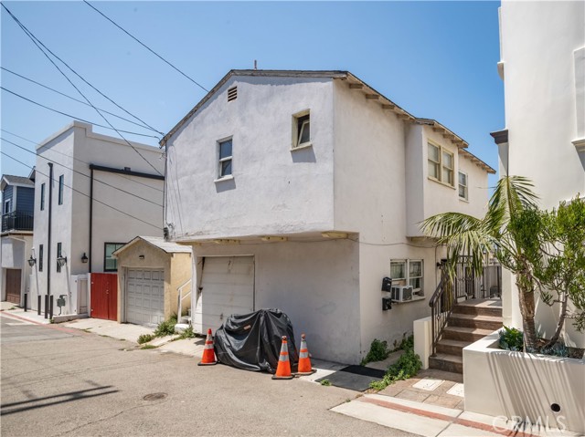 934 Manhattan Avenue, Hermosa Beach, California 90254, 4 Bedrooms Bedrooms, ,3 BathroomsBathrooms,Residential,For Sale,Manhattan,SB23080875