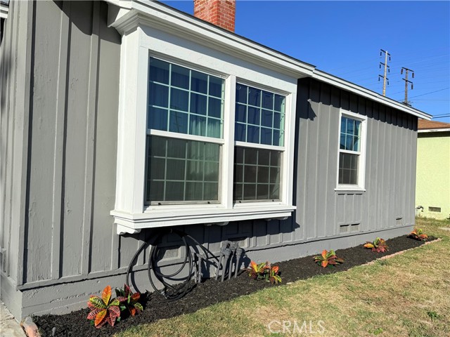 Detail Gallery Image 4 of 52 For 1517 W Grand Ave, Pomona,  CA 91766 - 4 Beds | 3 Baths