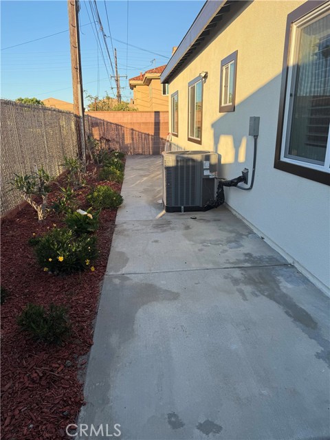 Detail Gallery Image 5 of 5 For 3617 W 172nd St, Torrance,  CA 90504 - 2 Beds | 2 Baths