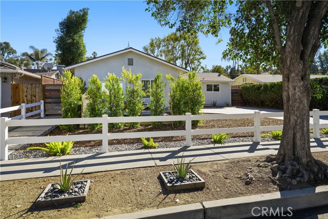 Detail Gallery Image 3 of 28 For 6240 Jackie Ave, Woodland Hills,  CA 91367 - 3 Beds | 2 Baths