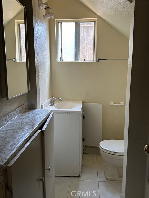 5255 Sumner Avenue, Los Angeles CA: https://media.crmls.org/medias/3f5fcc88-7114-4d7e-91fc-9e7d9565627e.jpg