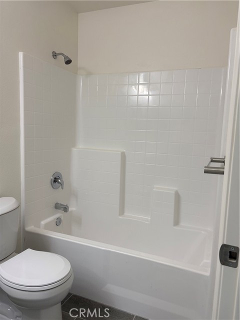 Detail Gallery Image 9 of 18 For 32224 Emerald, Lucerne Valley,  CA 92356 - 3 Beds | 2 Baths