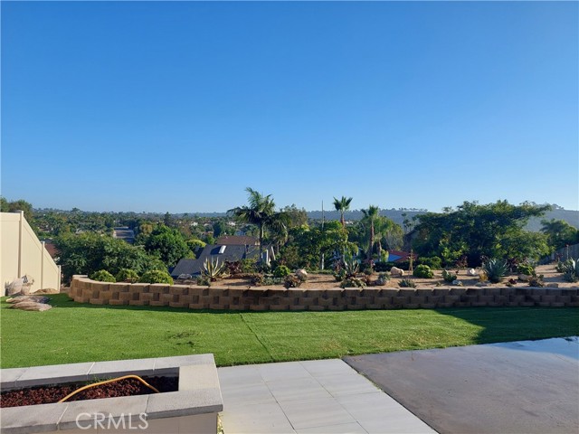 Detail Gallery Image 3 of 26 For 2297 Levante St. a,  Carlsbad,  CA 92009 - 3 Beds | 2 Baths