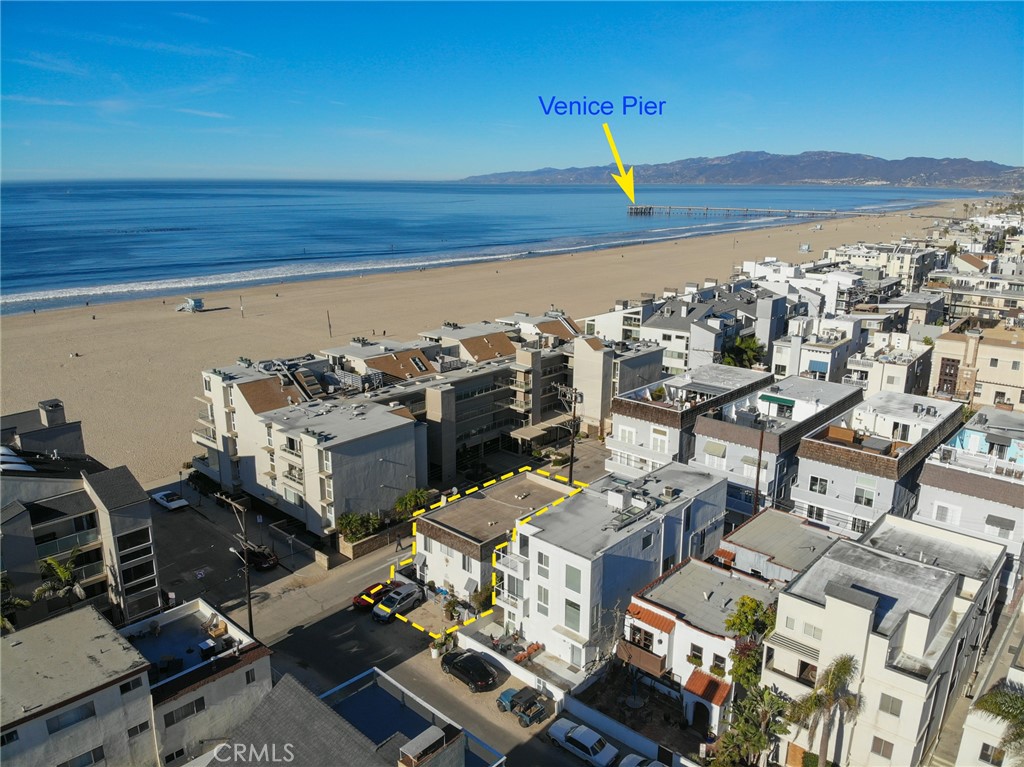 13 Lighthouse Street, Marina del Rey, CA 90292
