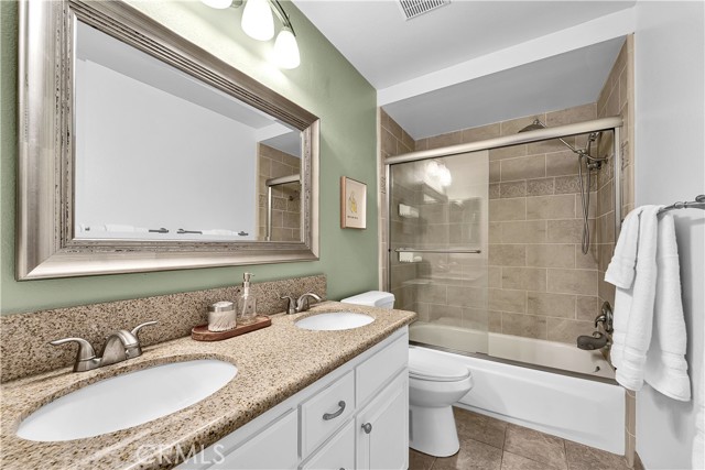 Detail Gallery Image 44 of 56 For 22207 James Alan Cir, Chatsworth,  CA 91311 - 4 Beds | 2/1 Baths