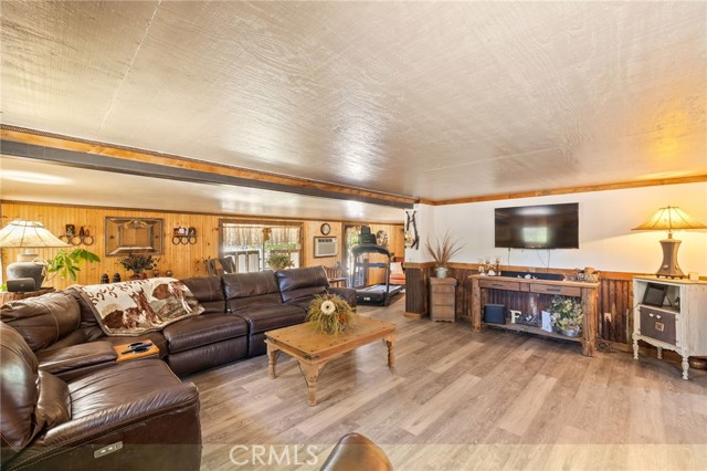 4333 Highway 33, New Cuyama CA: https://media.crmls.org/medias/3f61659d-e841-47fd-a6f0-d65de97b86e1.jpg
