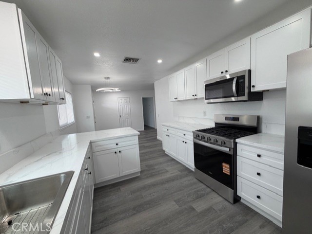 Detail Gallery Image 8 of 25 For 31060 Balsa, Barstow,  CA 92311 - 3 Beds | 2 Baths