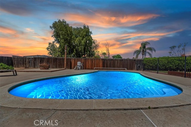 5485 SULPHUR Drive, Jurupa Valley CA: https://media.crmls.org/medias/3f6307e1-4014-40d3-8a91-e4d5fa0c8f2f.jpg