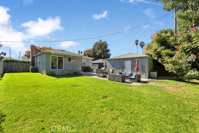 213 East 45th Street, Long Beach CA: https://media.crmls.org/medias/3f6415d7-4d95-4c19-8f0f-46ee8906e8d9.jpg