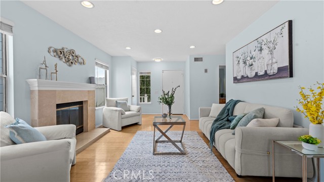 Detail Gallery Image 3 of 18 For 4258 Wintress Dr, Chino,  CA 91710 - 3 Beds | 2/1 Baths