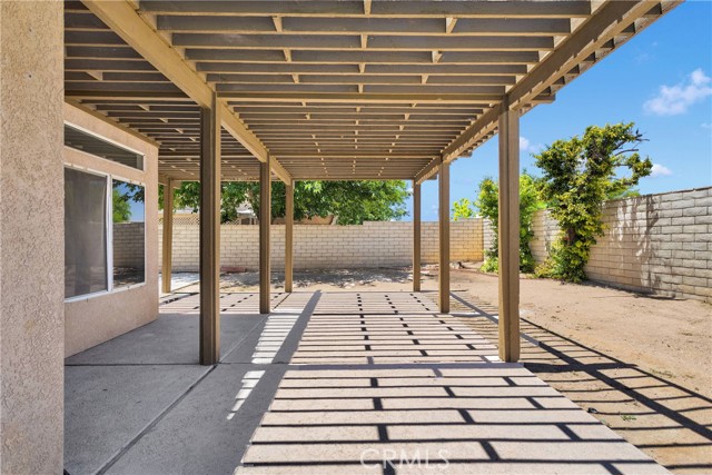 Detail Gallery Image 33 of 46 For 13984 Palomino Ct, Victorville,  CA 92394 - 5 Beds | 3 Baths