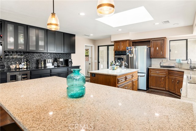 735 Del Valle Drive, Fallbrook CA: https://media.crmls.org/medias/3f650c12-a1a5-4d25-bb00-44e05777447d.jpg