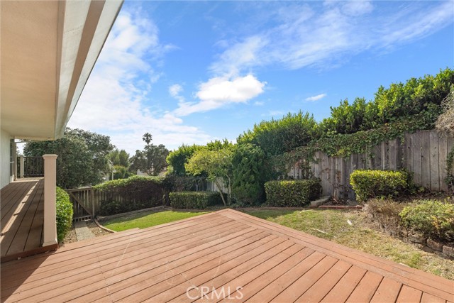 7206 Crest Road, Rancho Palos Verdes CA: https://media.crmls.org/medias/3f65348c-58ea-4612-9a94-f0787ef2446e.jpg