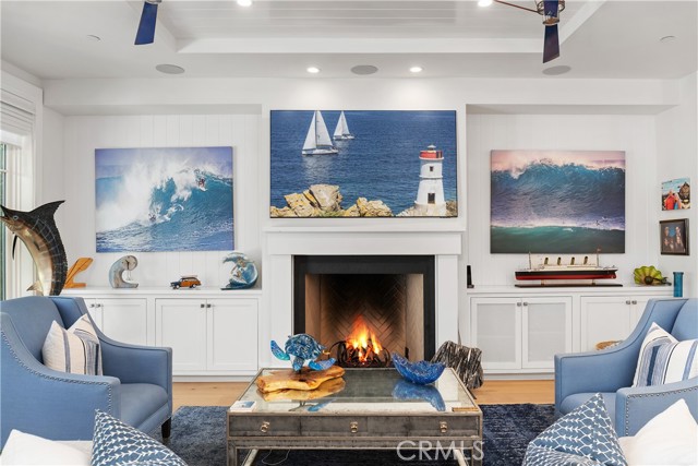 2149 E Ocean Boulevard, Newport Beach CA: https://media.crmls.org/medias/3f65e0ad-e769-4d1f-b163-a97a1158290a.jpg