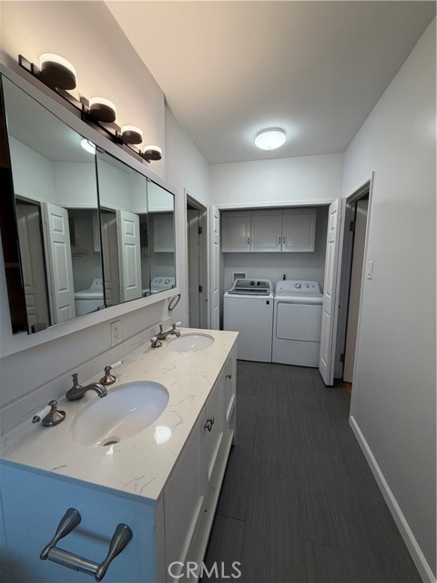 Detail Gallery Image 12 of 22 For 770 Junipero Avenue, Long Beach,  CA 90804 - 2 Beds | 2 Baths