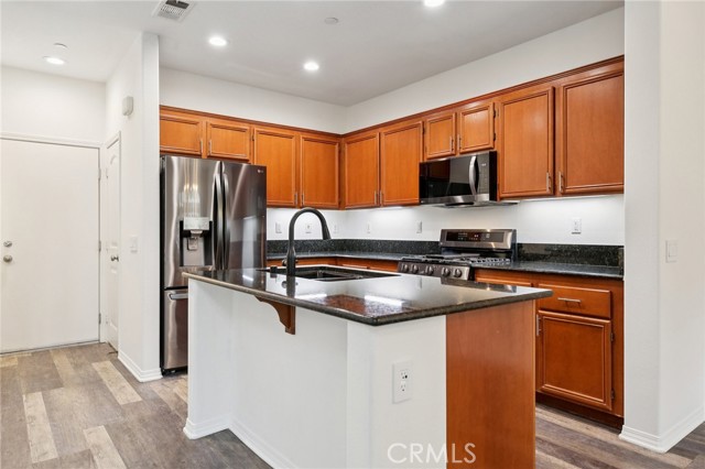 Detail Gallery Image 10 of 30 For 337 Mountain Holly, Orange,  CA 92865 - 2 Beds | 2/1 Baths