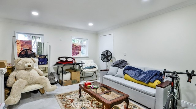 17230 San Lorenzo Circle, Fountain Valley CA: https://media.crmls.org/medias/3f66a6b3-fa32-41bc-9d64-6488f0560d66.jpg