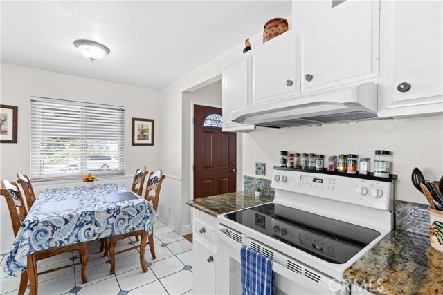 3280 Calle Osuna, Oceanside, California 92056, 2 Bedrooms Bedrooms, ,2 BathroomsBathrooms,Residential,For Sale,Calle Osuna,ND24085135