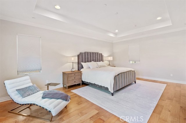 10 Shadybend, Irvine CA: https://media.crmls.org/medias/3f6785fc-99cb-4864-a832-b012f2c4731a.jpg