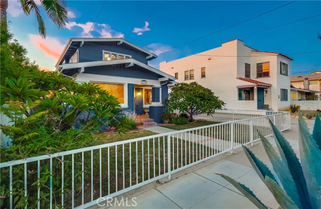 Detail Gallery Image 4 of 74 For 2815 E 5th St, Long Beach,  CA 90814 - 3 Beds | 2 Baths