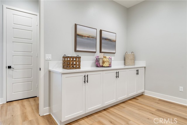 Detail Gallery Image 24 of 29 For 6533 Canyon Oaks Dr, Simi Valley,  CA 93063 - 4 Beds | 3/1 Baths